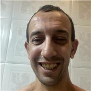 Chico con experiencia en  yoga y meditacion  y tambien ballet